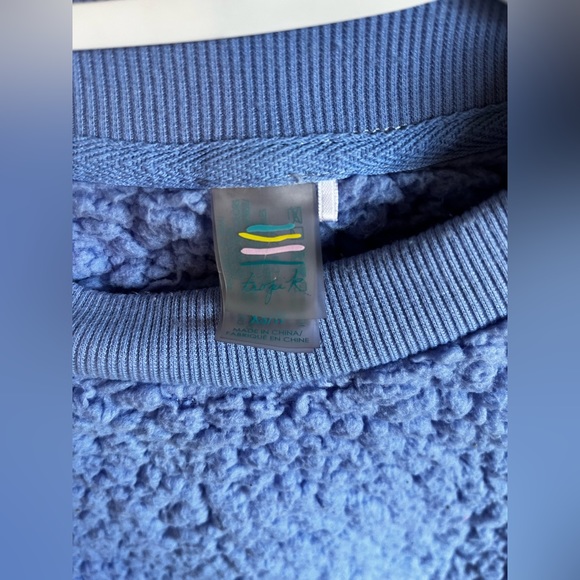 Blue Sherpa Pullover - Picture 6 of 9